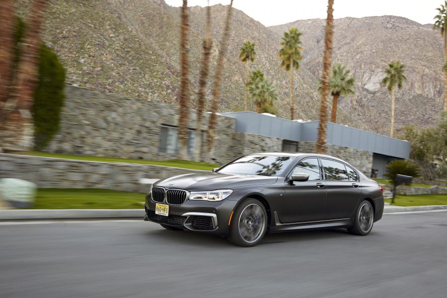  BMW M760i xDrive 2017 года  (NA) (фото 20 из 154)